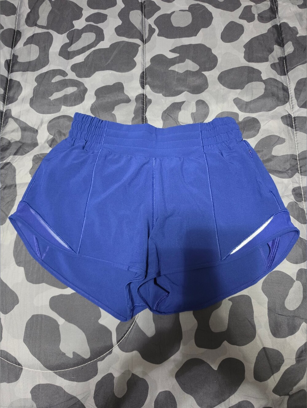 Lululemon Hotty Hot High Rise Lined Shorts 2.5"